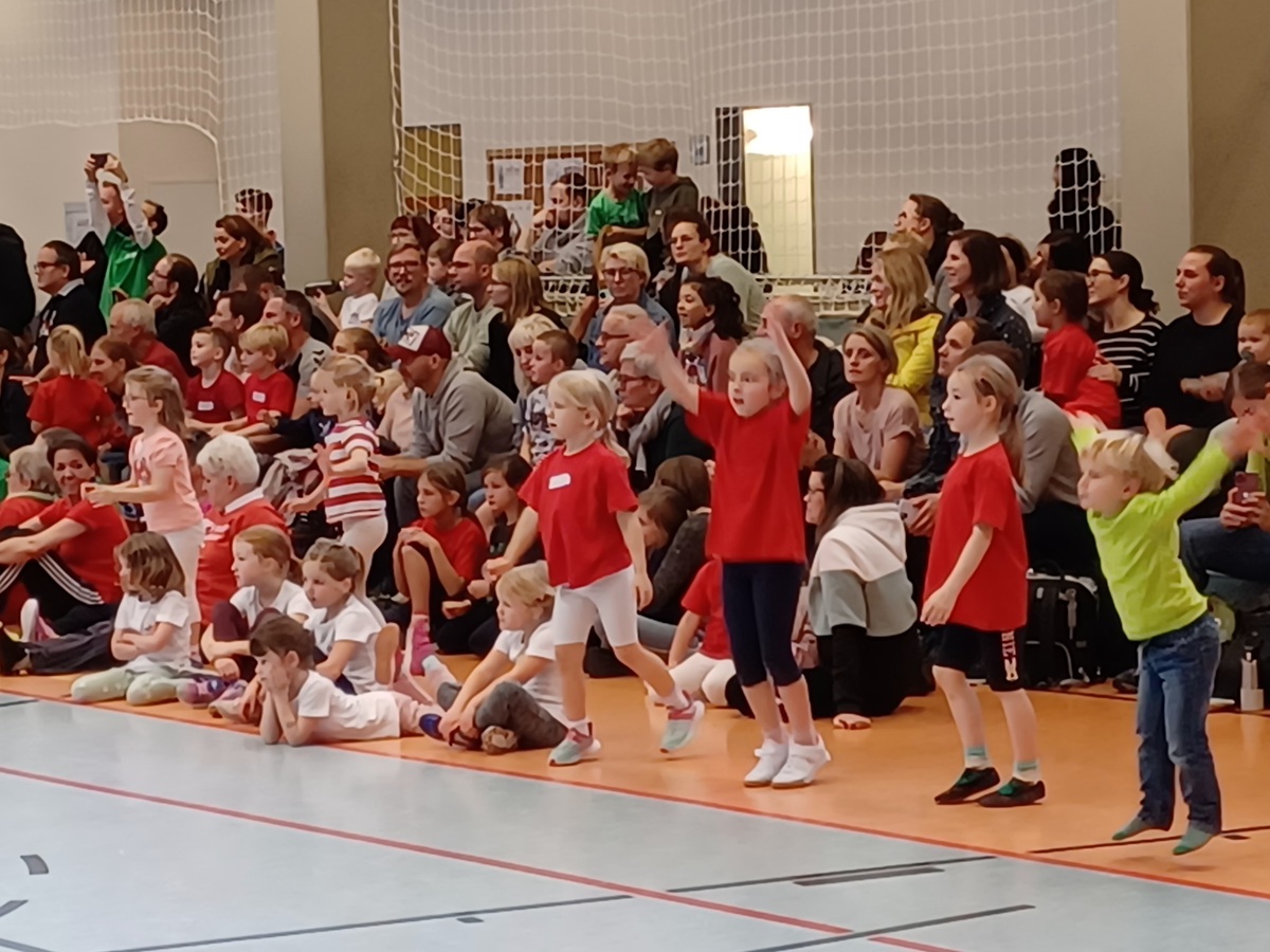 Kreis-Kinder-Turnen in der Adolf-Rinck-Halle 
